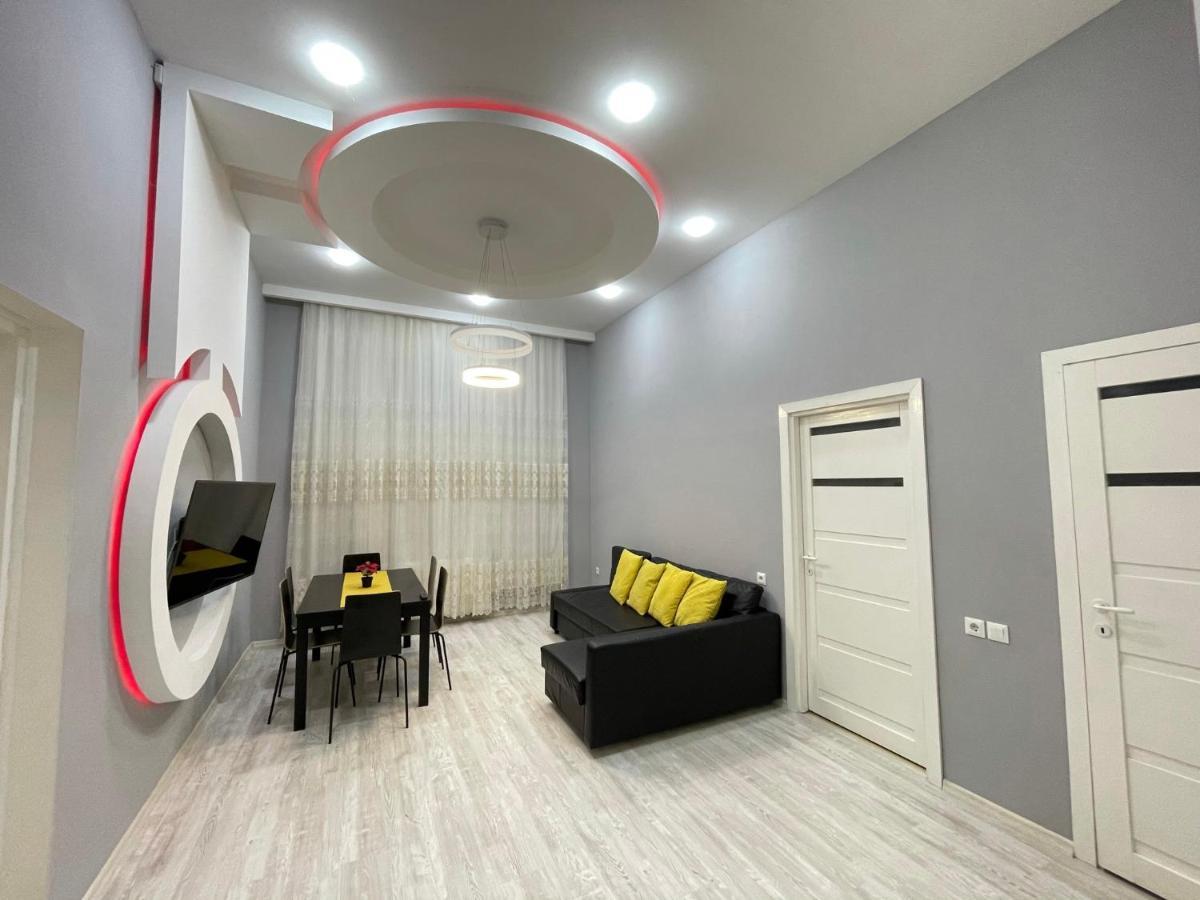 Deluxe Sapphire Residency - 4 Bedrooms บูดาเปสต์ ภายนอก รูปภาพ