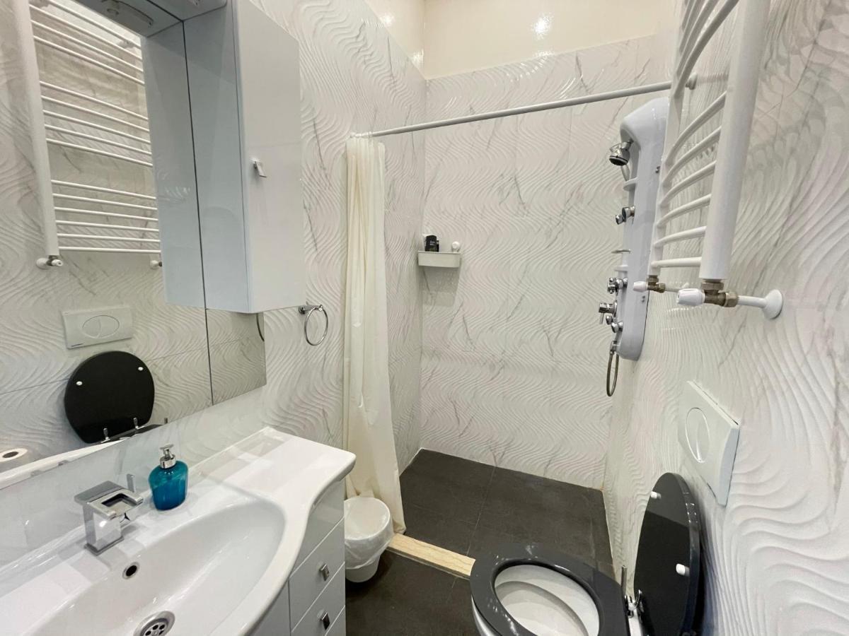 Deluxe Sapphire Residency - 4 Bedrooms บูดาเปสต์ ภายนอก รูปภาพ
