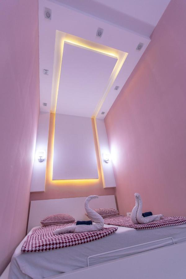 Deluxe Sapphire Residency - 4 Bedrooms บูดาเปสต์ ภายนอก รูปภาพ